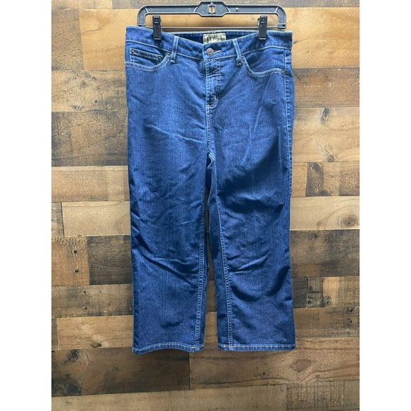 L.L. Bean Favorite Fit Straight‎ Jeans Size 10 Regular - Picture 1 of 3